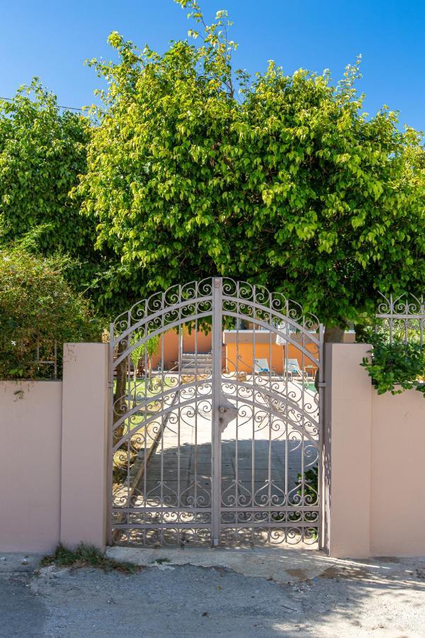 Rea'S Sea House Villa Kato Galatas Exterior photo